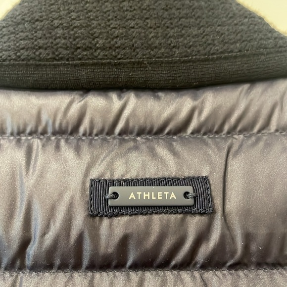 Athleta Responsible Down Navy Blue Jacket—BEAUTIFUL!! Never Worn—New WO Tags—S - Picture 7 of 9
